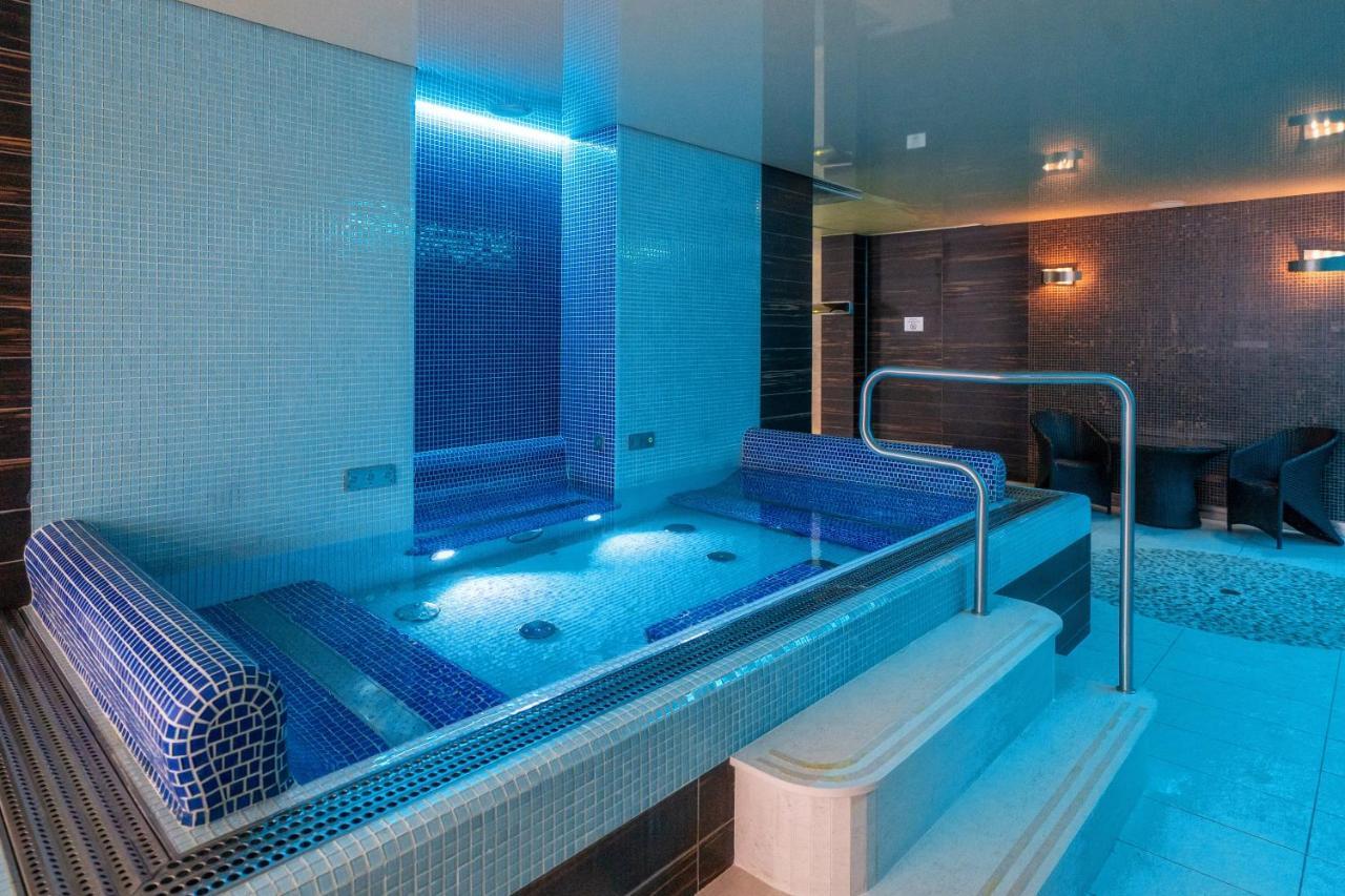 Hotel & Spa Czarny Gron Жики Экстерьер фото