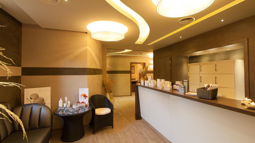 Hotel & Spa Czarny Gron Жики Экстерьер фото