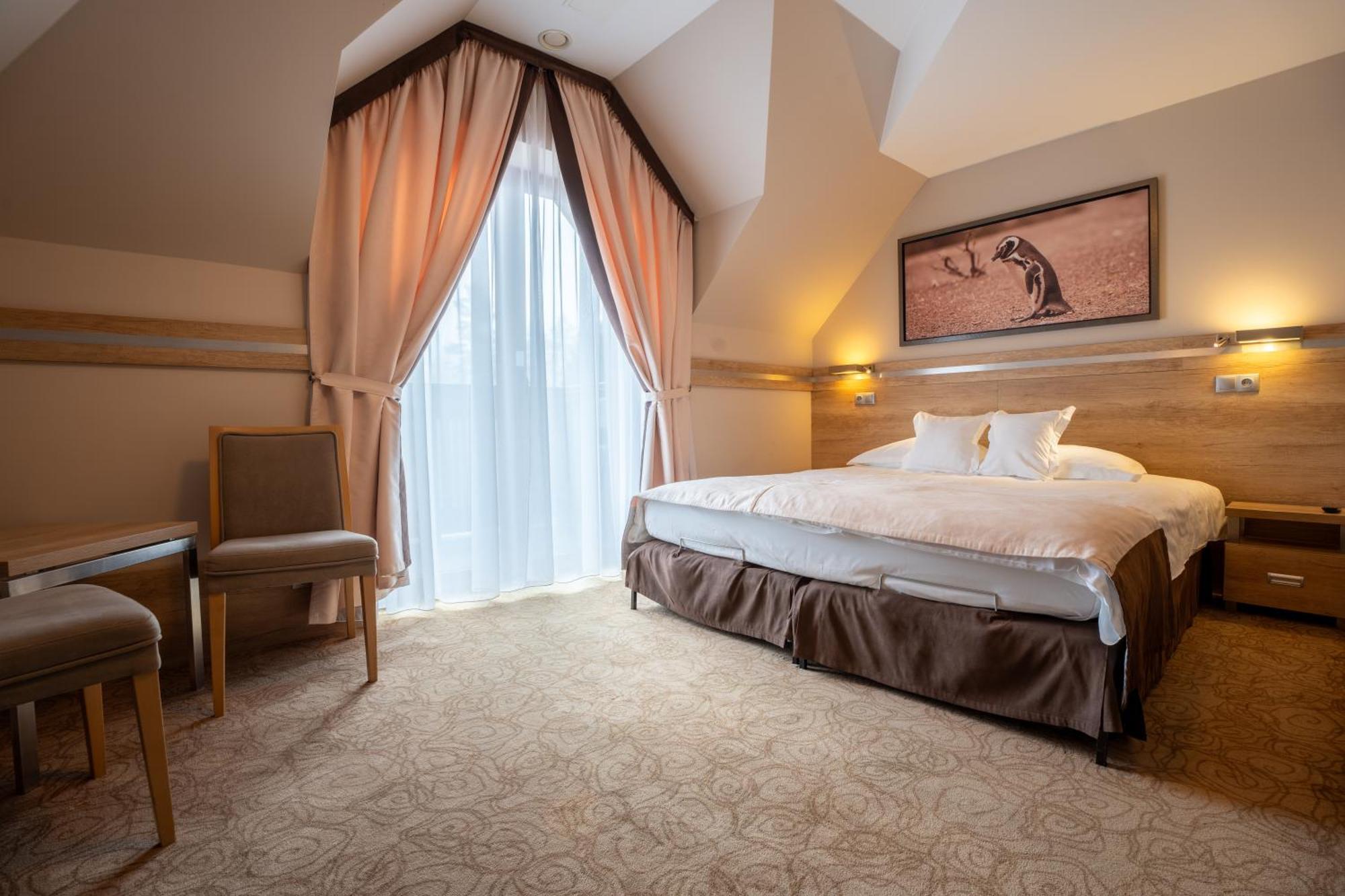 Hotel & Spa Czarny Gron Жики Экстерьер фото