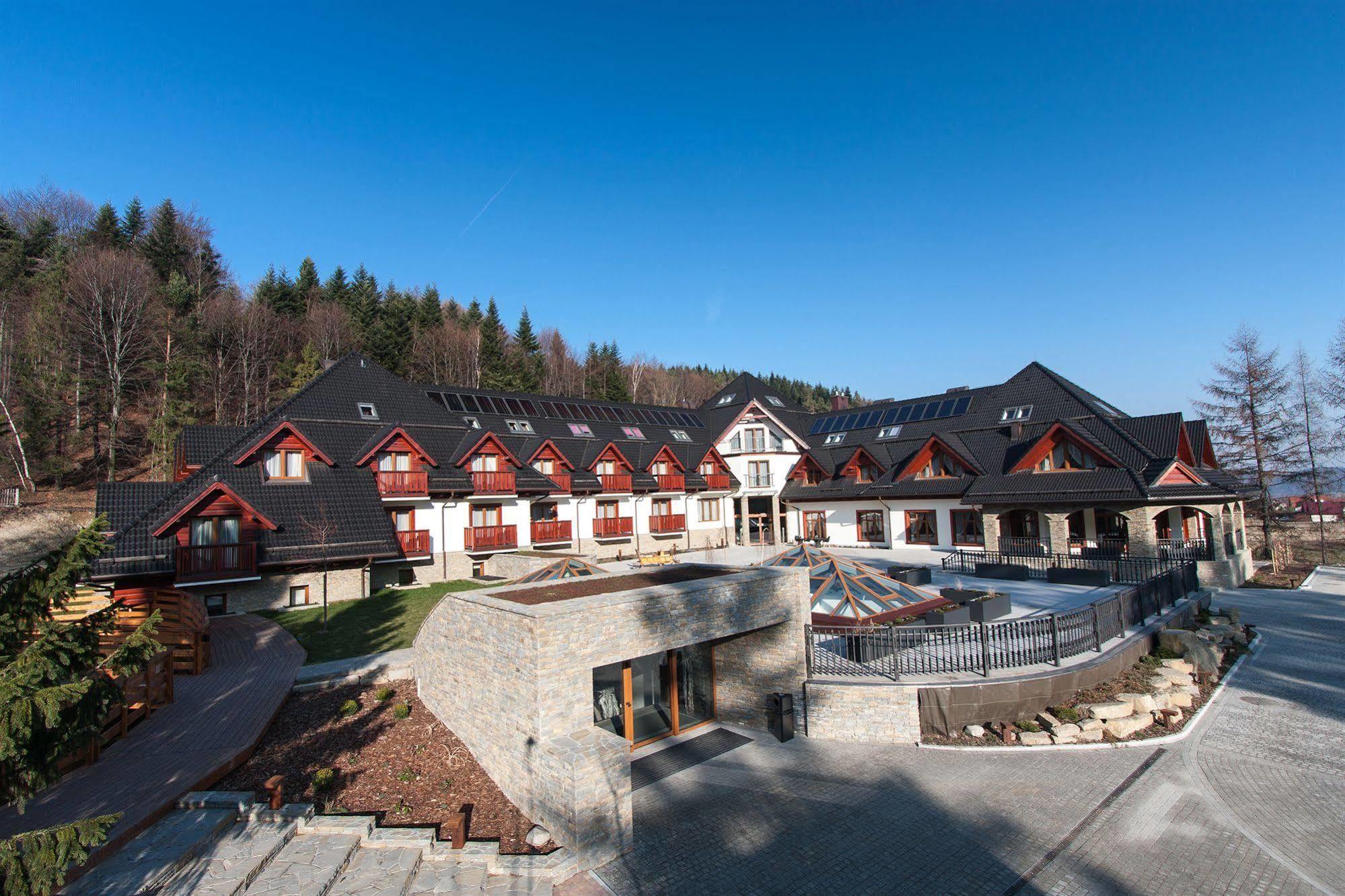 Hotel & Spa Czarny Gron Жики Экстерьер фото